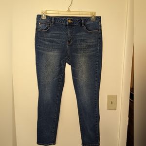 D,Jeans Size 12